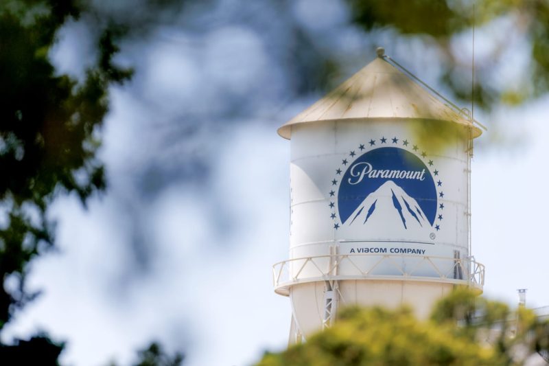 David Ellison continues to put his stamp on Paramount after its acquisition by Skydance.
The CEO and chairman told employees Thursday that they will be expected to work in the office five days a week starting Jan. 5, 2026, according to a memo obtained by CNBC. Employees who do not wish to make the transition can seek a buyout starting Thursday and until Sept. 15.
“To achieve what we’ve set out to do — and to truly unlock Paramount’s full potential — we must make meaningful changes that position us for long-term success,” Ellison wrote to staffers. “These changes are about building a stronger, more connected, and agile organization that can deliver on our goals and compete at the highest level. We have a lot to accomplish and we’re moving fast. We need to all be rowing in the same direction. And especially when you’re dealing with a creative business like ours, that begins with being together in person.”
The move could help Paramount thin the herd ahead of looming staffing cuts.
Variety reported last month that the company is expected to lay off between 2,000 and 3,000 employees as part of its postmerger cost-cutting measures. These cuts are slated for early November, Variety reported.
Paramount is looking to take $2 billion in costs out of the conglomerate amid advertising losses and industrywide struggles with traditional cable networks.
Phase one of Ellison’s back-to-work plan will see employees in Los Angeles and New York returning to a full five-day workweek in the new year.
Phase two will focus on offices outside LA and New York, including international locations. A similar buyout program will be offered in 2026 for those who operate in these locations.
“We recognize this represents a significant change for many, and we’re committed to supporting you throughout this transition,” Ellison wrote. “We will work closely with managers to ensure you have the time and flexibility to make the necessary adjustments.”
This post appeared first on NBC NEWS